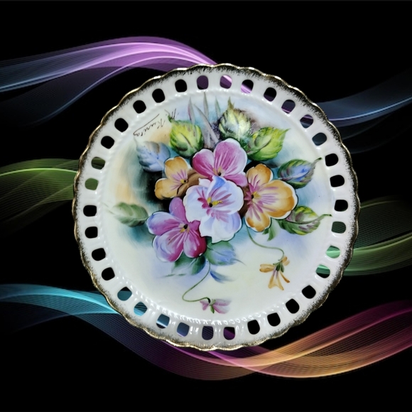 👣4/$20.  Hand Painted and Signed Wall Decor Plates from 1940s-60s - Picture 5 of 16